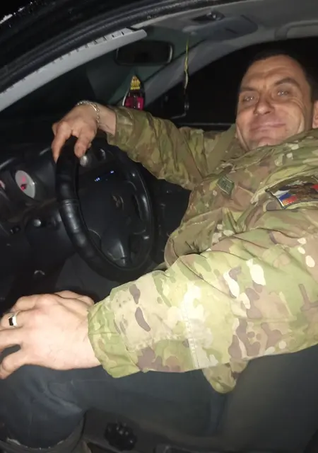 Русский из Горловки, мне 42, познакомлюсь на одну ночь