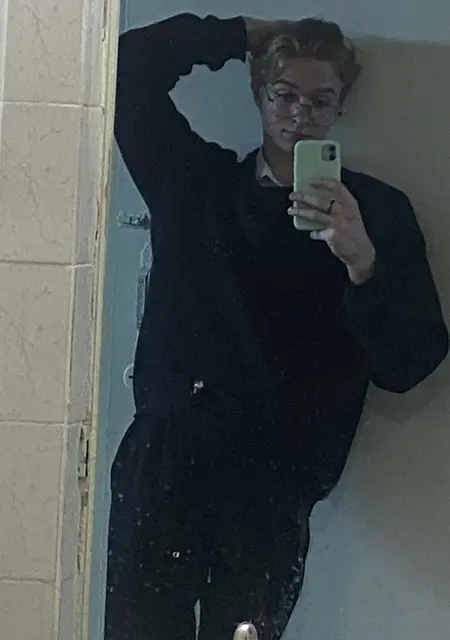 Сергей из Брюсселя, мне 19, познакомлюсь на одну ночь