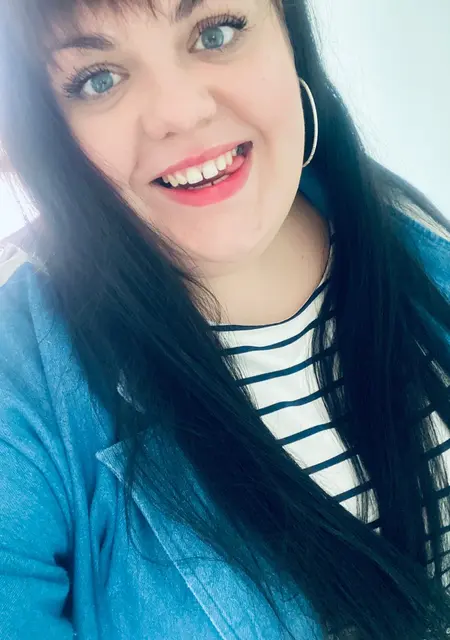 Дашка из Минска, ищу на сайте постоянные отношения