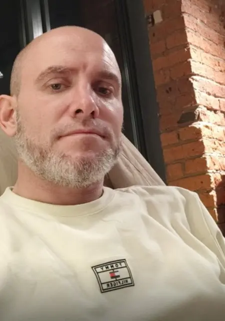Soy Kirill, 42 años de Málaga, busco conocer gente para relación a largo plazo