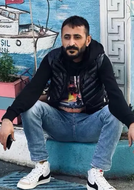 Я Memet, 40, из Стокгольма, ищу знакомство для постоянных отношений