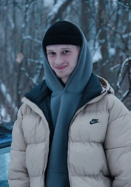 Я Дима, 22, из Новополоцка, ищу знакомство для приятного времяпровождения