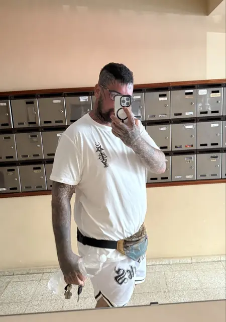 Carlos Ivan de Valencia, tengo 30 años, listo para conocer para lío de una noche