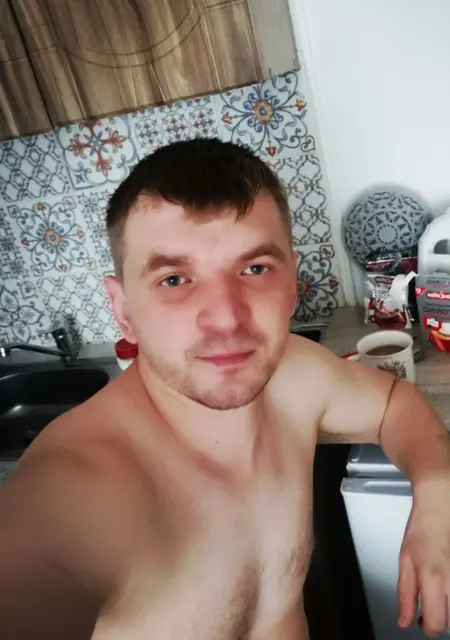 Я Иван, 32, из Парижа, ищу знакомство для приятного времяпровождения