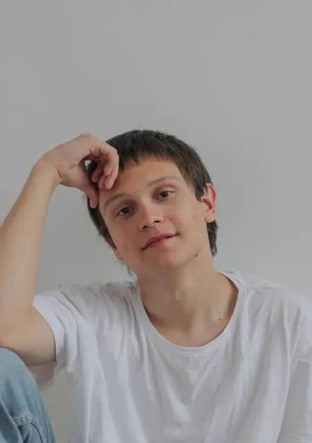 Я Кирилл, 18, из Дюссельдорфа, ищу знакомство для вирта