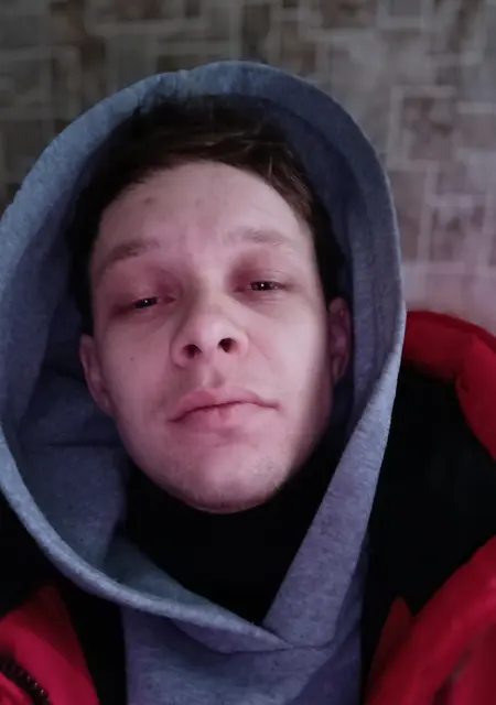 Я Денис, 31 років з Кропивницького, шукаю знайомства без зобов'язань