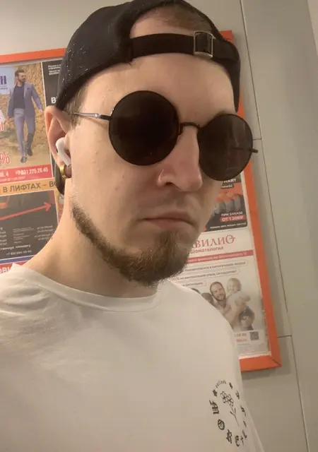 Максим из Риги, ищу на сайте знакомства без обязательств