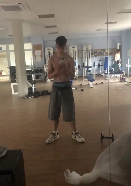 Ruslan из Cambre, мне 18, познакомлюсь на одну ночь