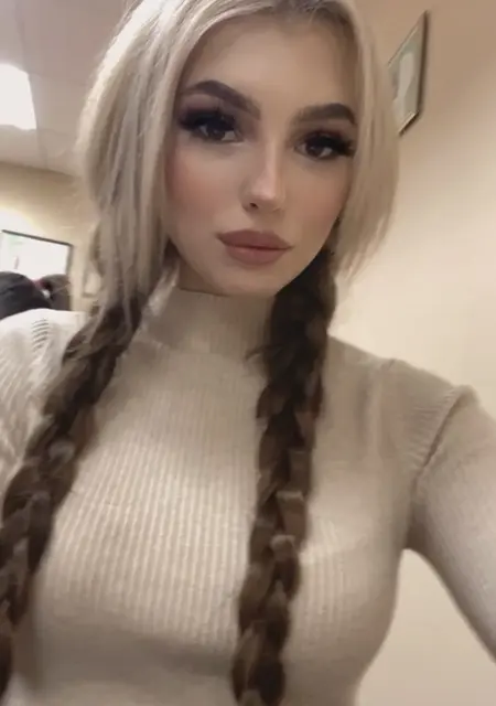 Василина из Минска, мне 19, познакомлюсь для дружбы