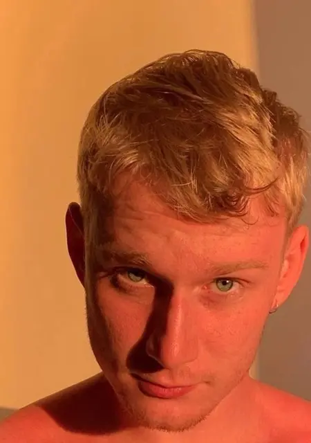 Я Никита, 26, знакомлюсь на одну ночь в Брюсселе