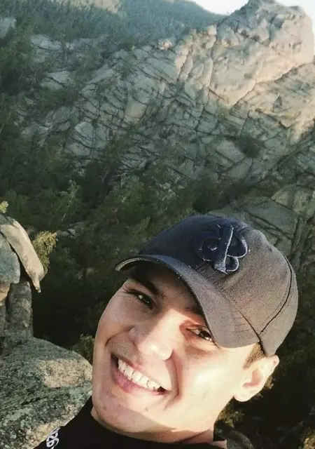 Я Нурлан, 29, из Парижа, ищу знакомство для открытые отношения