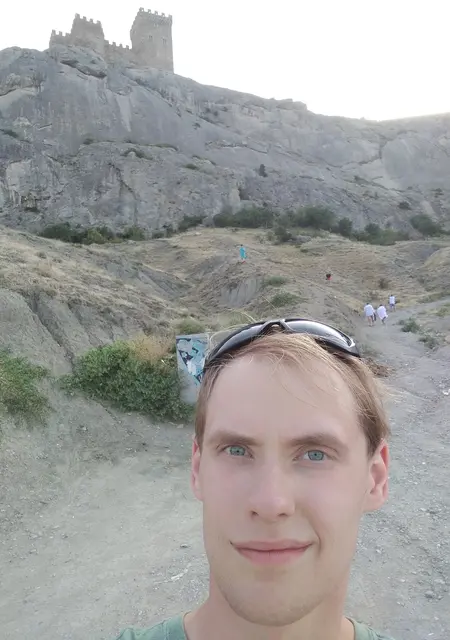 Кирюха из Мелитополя, мне 22, познакомлюсь на одну ночь