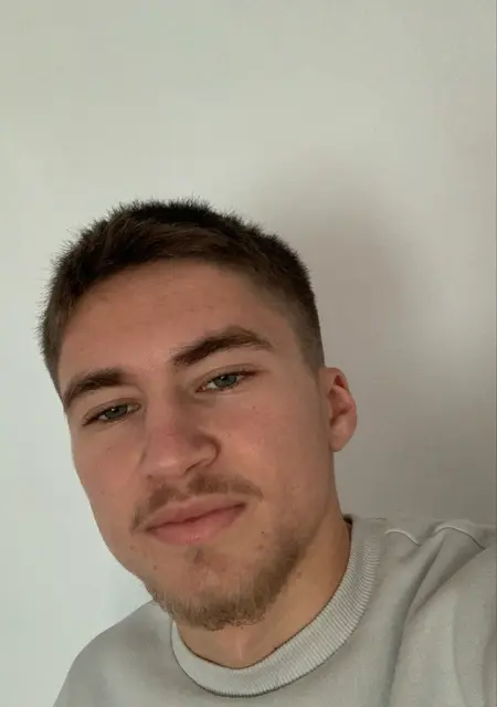 Vlad из Констанцы, мне 21, познакомлюсь на одну ночь