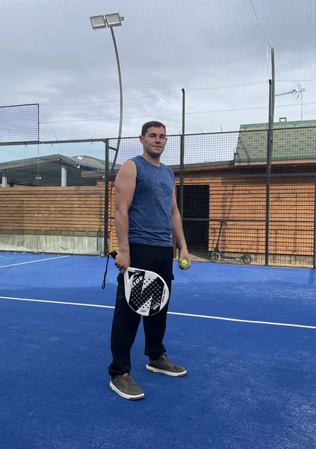 Я Руслан, 28, знакомлюсь на одну ночь в Амстердаме
