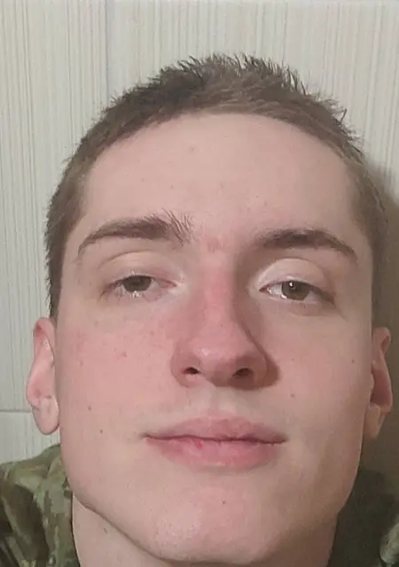 Костя из Бреста, мне 18, познакомлюсь на одну ночь