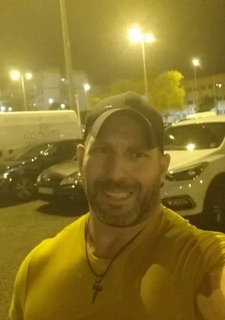 Soy Jose Gonzalez, 48 años de Sevilla, busco conocer gente para hacer nuevos amigos