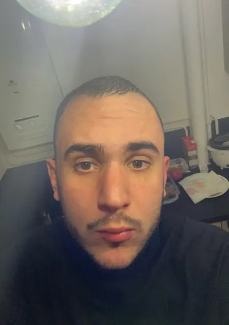 Я Kevin, 24, знакомлюсь без обязательств в Аржантей