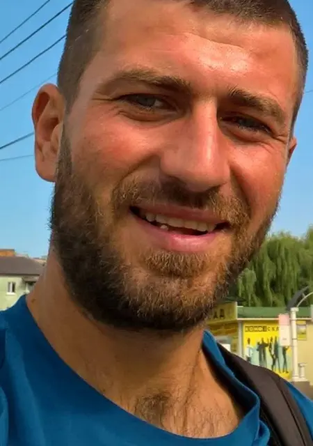 Ignat з Сум, шукаю на сайті постійні стосунки