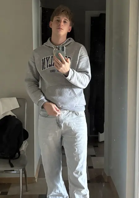 Я Kirill, 23, из Гиза, ищу знакомство для совместных путешествий