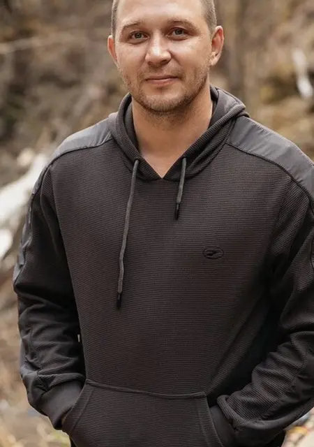 I'm Aleksandr, 38 from Aberystwyth, seeking connections for open relationship