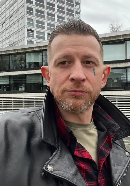 Mykyta из Женевы, мне 40, познакомлюсь на одну ночь