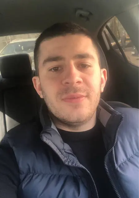 Я Артем, 34, из Салоников, ищу знакомство для общения