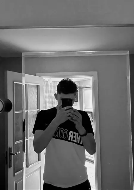 Давид из Киева, ищу на сайте знакомства на одну ночь