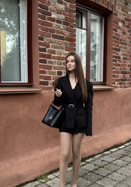 Я Арина, 21, знакомлюсь для общения в Минске