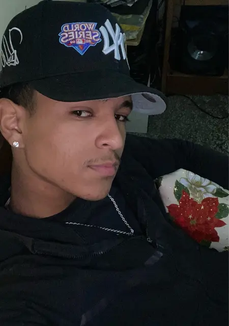 Eein из Лимы, мне 18, познакомлюсь без обязательств