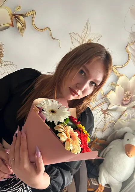 Лерочка из Парижа, ищу на сайте вирта