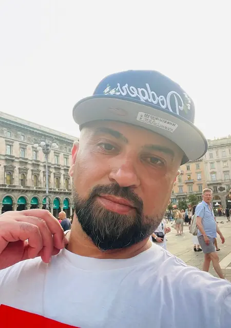 Я Hawar, 36, из Ньюпорт, ищу знакомства без обязательств