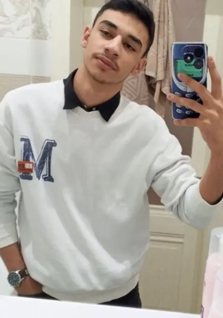 Я Махамед, 18, из Хельсинки, ищу знакомства без обязательств