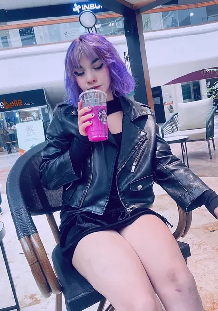 Regina из Мехико, мне 21, познакомлюсь на одну ночь