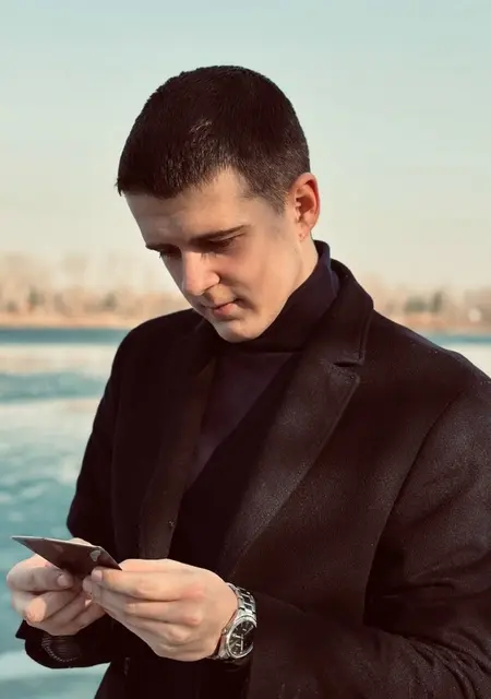 Я Roman, 19 років, знайомлюсь для спілкування у Івано-Франківську