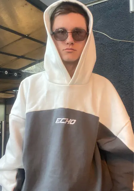 Максим из Одессы, мне 18, познакомлюсь для открытые отношения