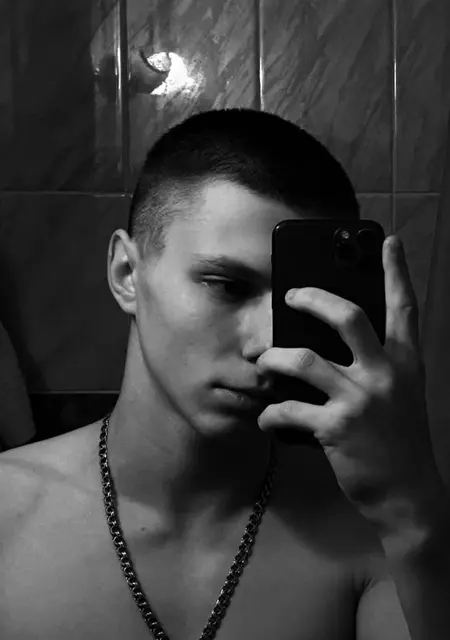 Я Abrassameante, 19, из Парижа, ищу знакомство для постоянных отношений