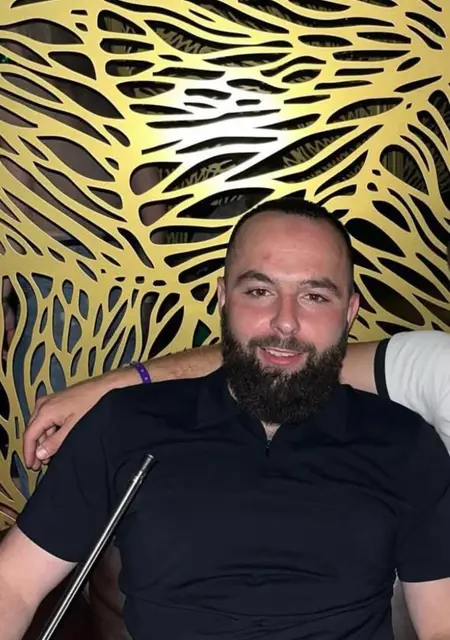 Я Nariman, 27, из Берлина, ищу знакомства на одну ночь