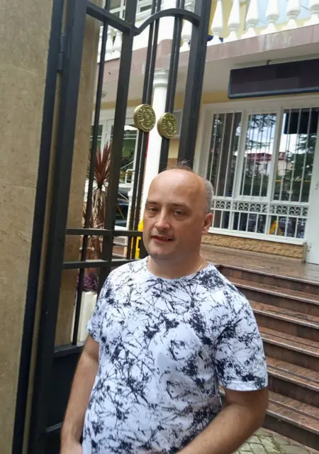 Андрей из Гомеля, мне 42, познакомлюсь для приятного времяпровождения
