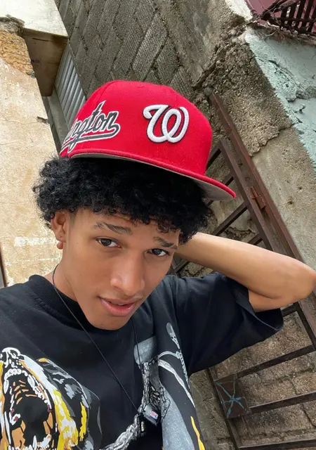 Я Hector Manuel, 22, из Санто-доминго Эста, ищу знакомство для вирта