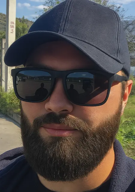 Я Алекс, 26 років, знайомлюсь на одну ніч у Одесі