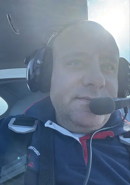 Я Valentin, 46, знакомлюсь для постоянных отношений в Бургаснувшем