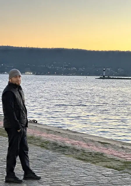 Я Abdulloh, 29, из Варны, ищу знакомства на одну ночь