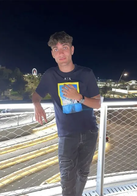 Я Gabriele, 24, из Новара, ищу знакомство для приятного времяпровождения