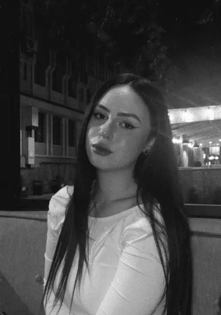 Софія з Києва, мені 18 років, познайомлюсь для приємного проведення часу