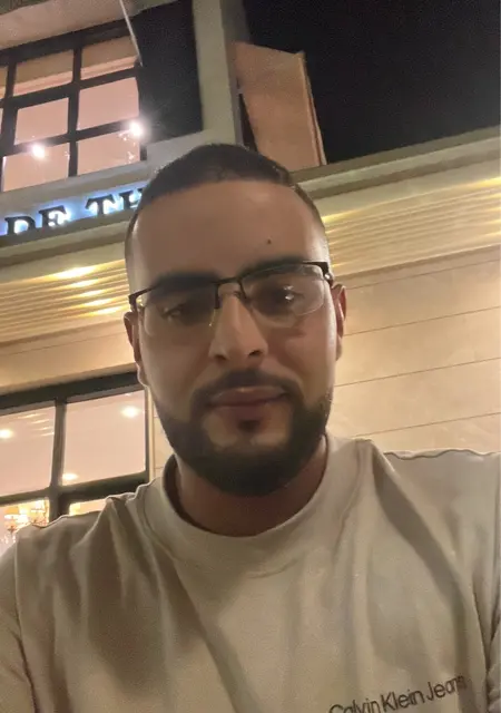 Soy Ismael, 28 años, conociéndome para chatear en Murcia