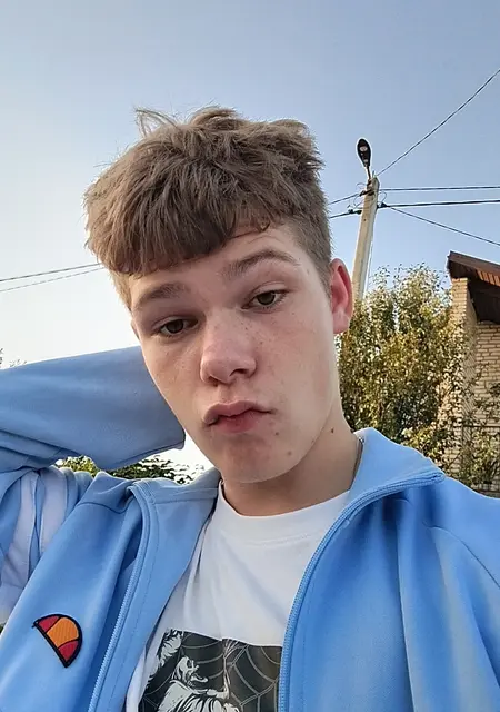 Я Матвей, 20, знакомлюсь на одну ночь в Гомеле