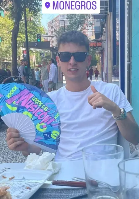 Я Pablo, 23, из Памплоны, ищу знакомства на одну ночь