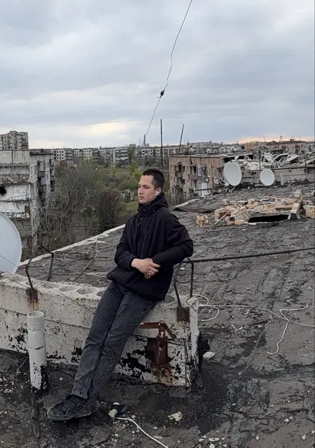 Я Илья, 19, из Донецка, ищу знакомство для вирта