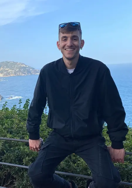 Я Pol, 25, знакомлюсь без обязательств в Барселоне