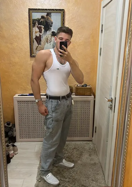 Я Тоха, 19, знакомлюсь без обязательств в Витебске